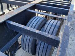 2017 KAUFMAN Tri-Axle - Image 11