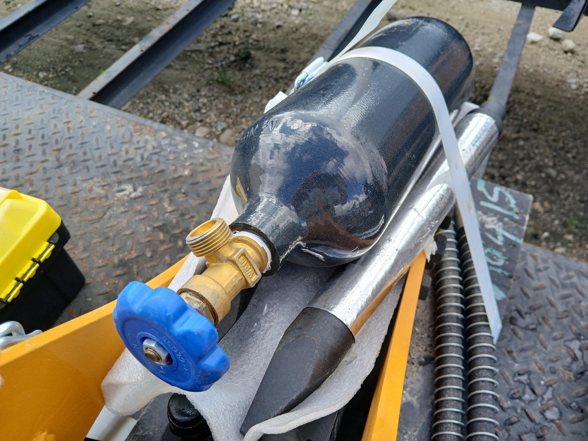 2025 KMC 400 - Image 5