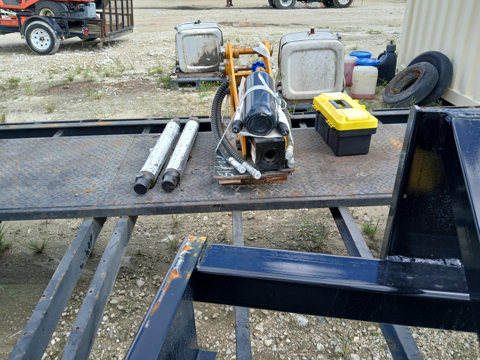 2025 KMC 400 - view 6 of 6