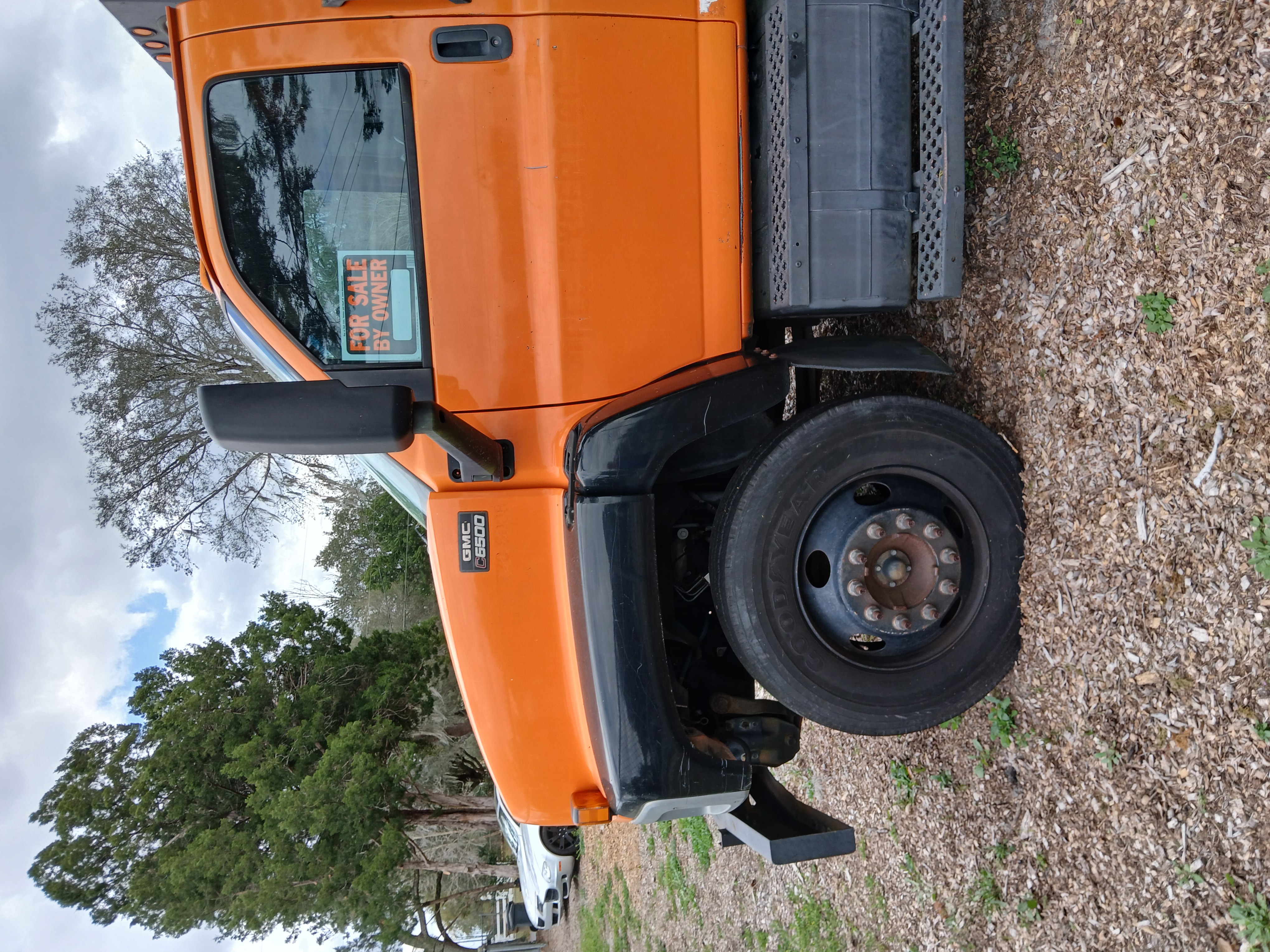 2005 GMC C6500 - view 3 of 12