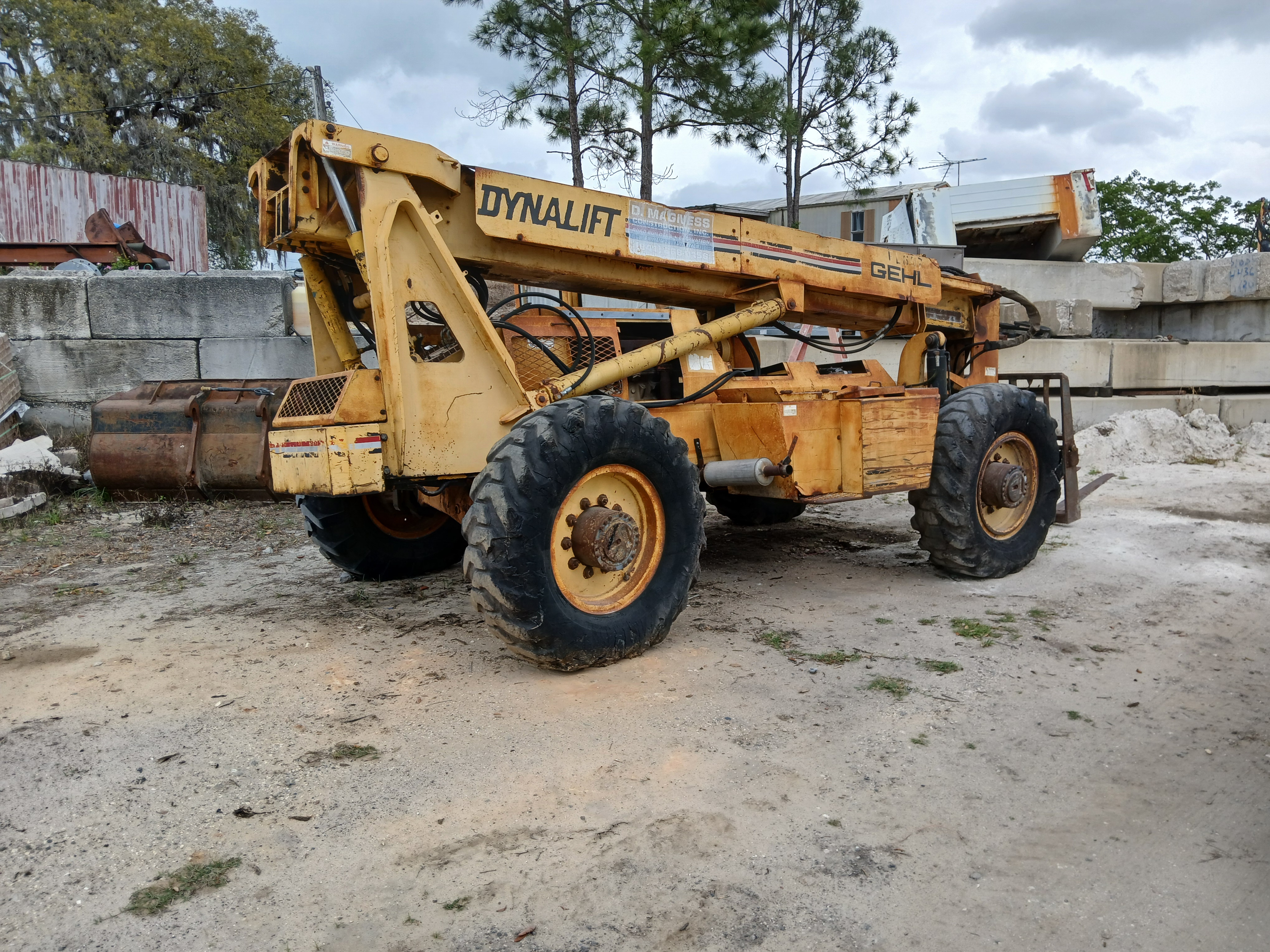 1998 GEHL 663 - Image 16