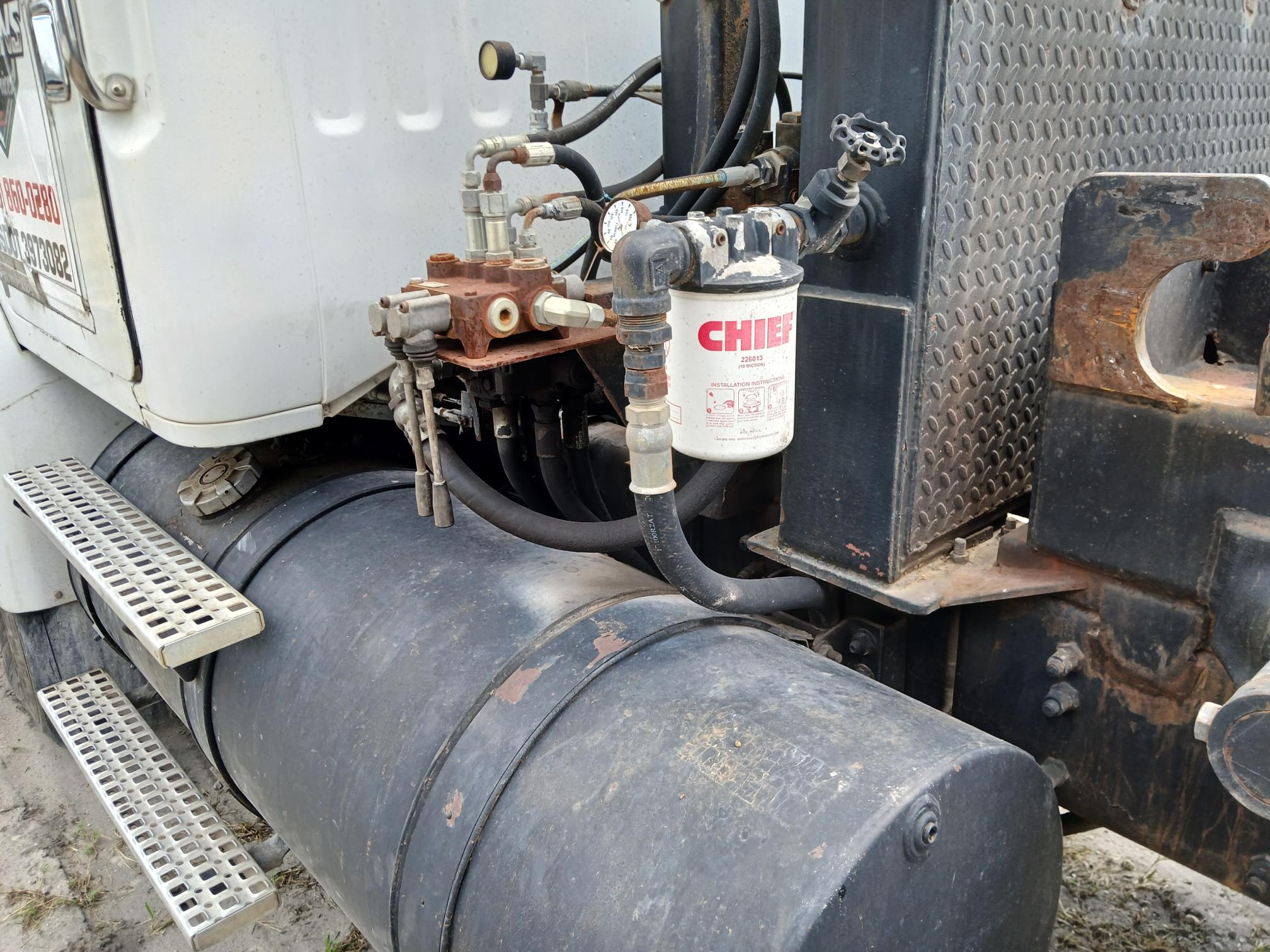 1995 WHITE/GMC WG - Image 7