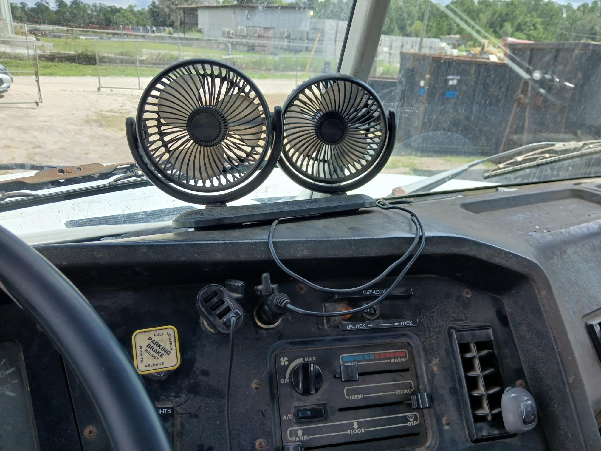 1995 WHITE/GMC WG - view 13 of 17