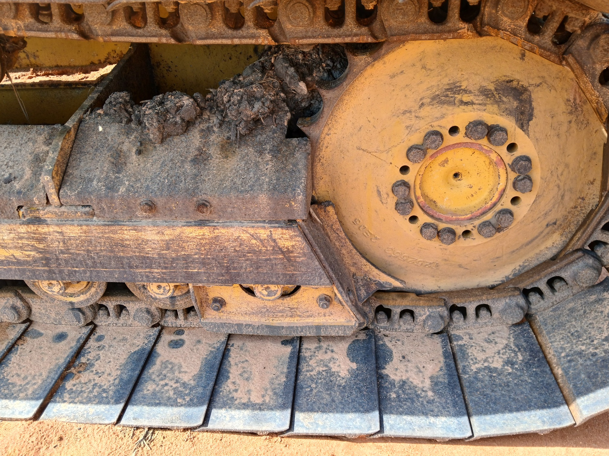 2015 DEERE 650K - Image 3