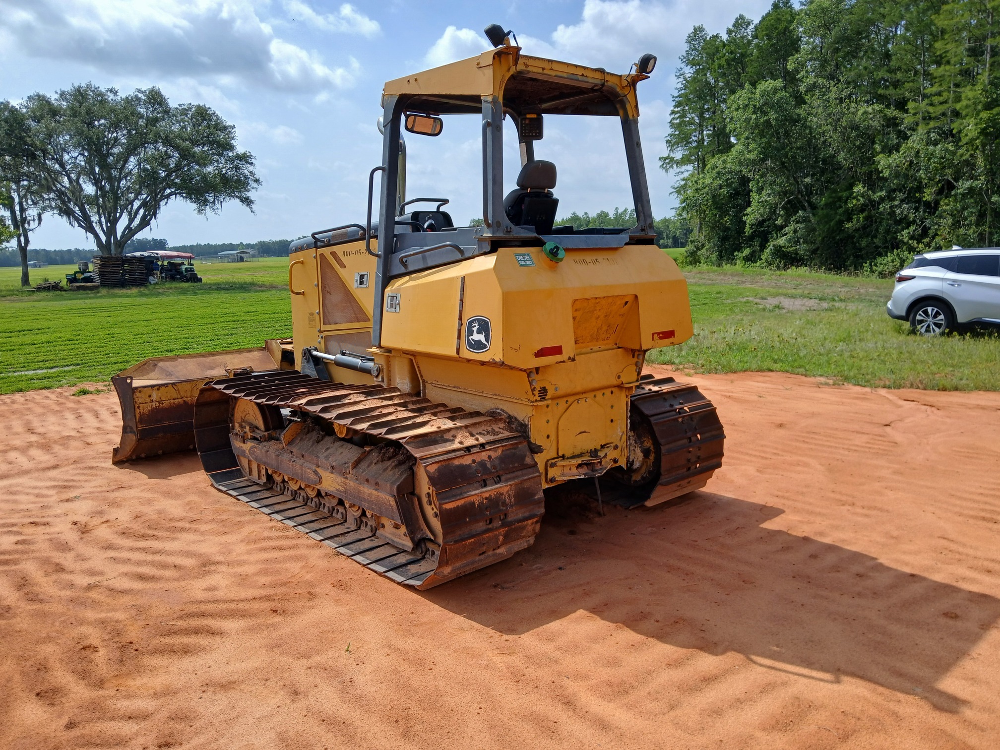 2015 DEERE 650K - Image 2