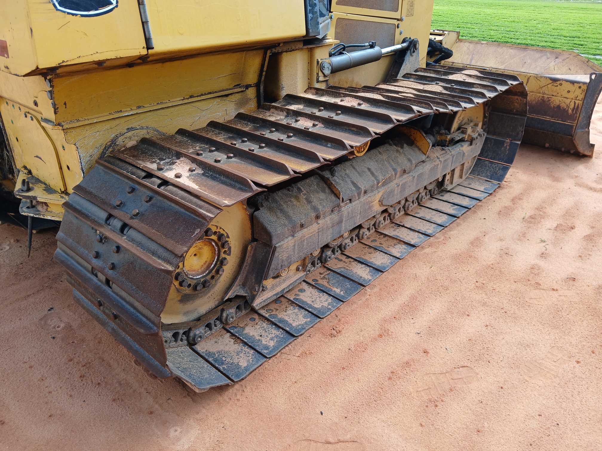 2015 DEERE 650K - Image 8