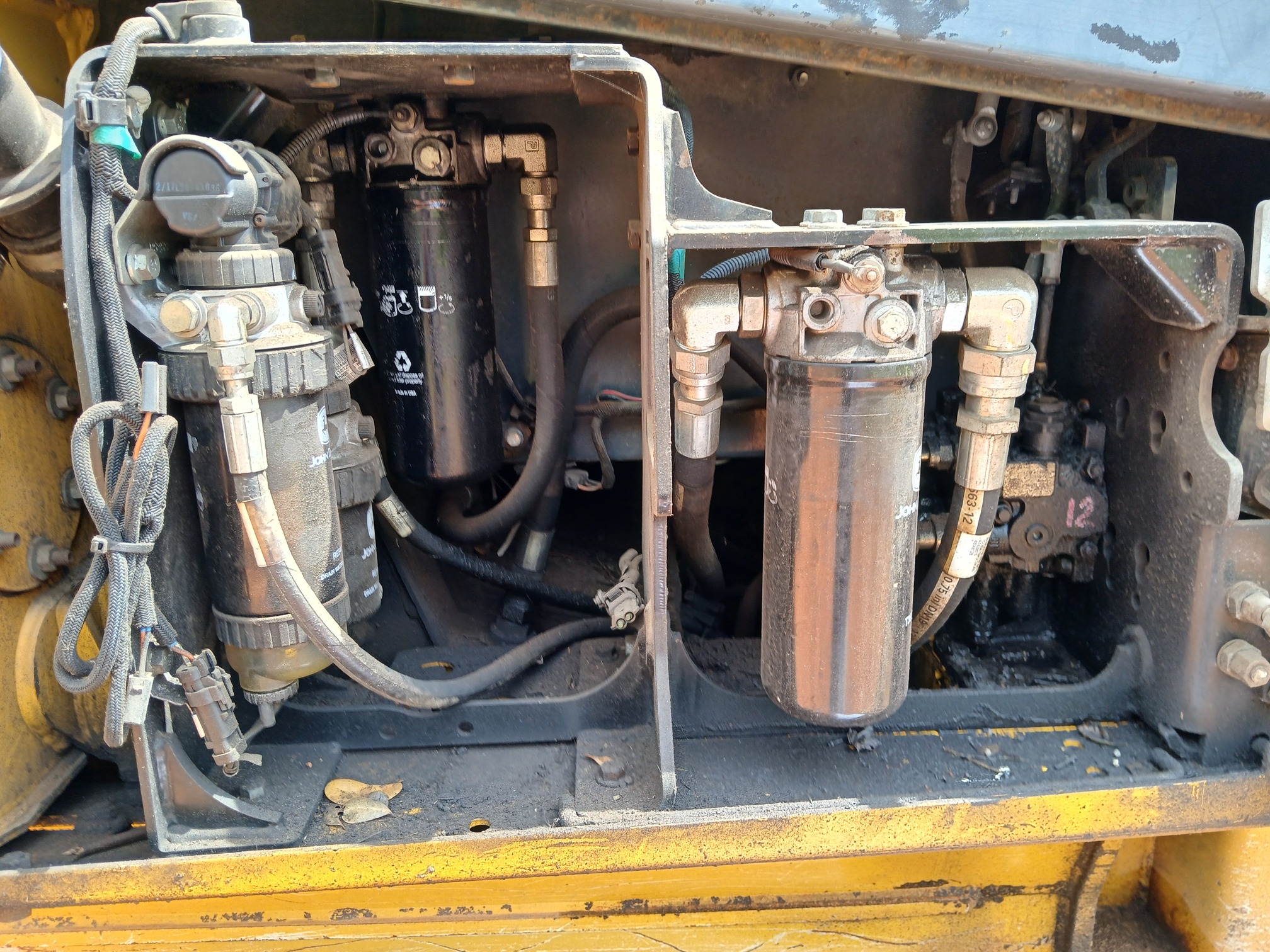 2015 DEERE 650K - Image 16