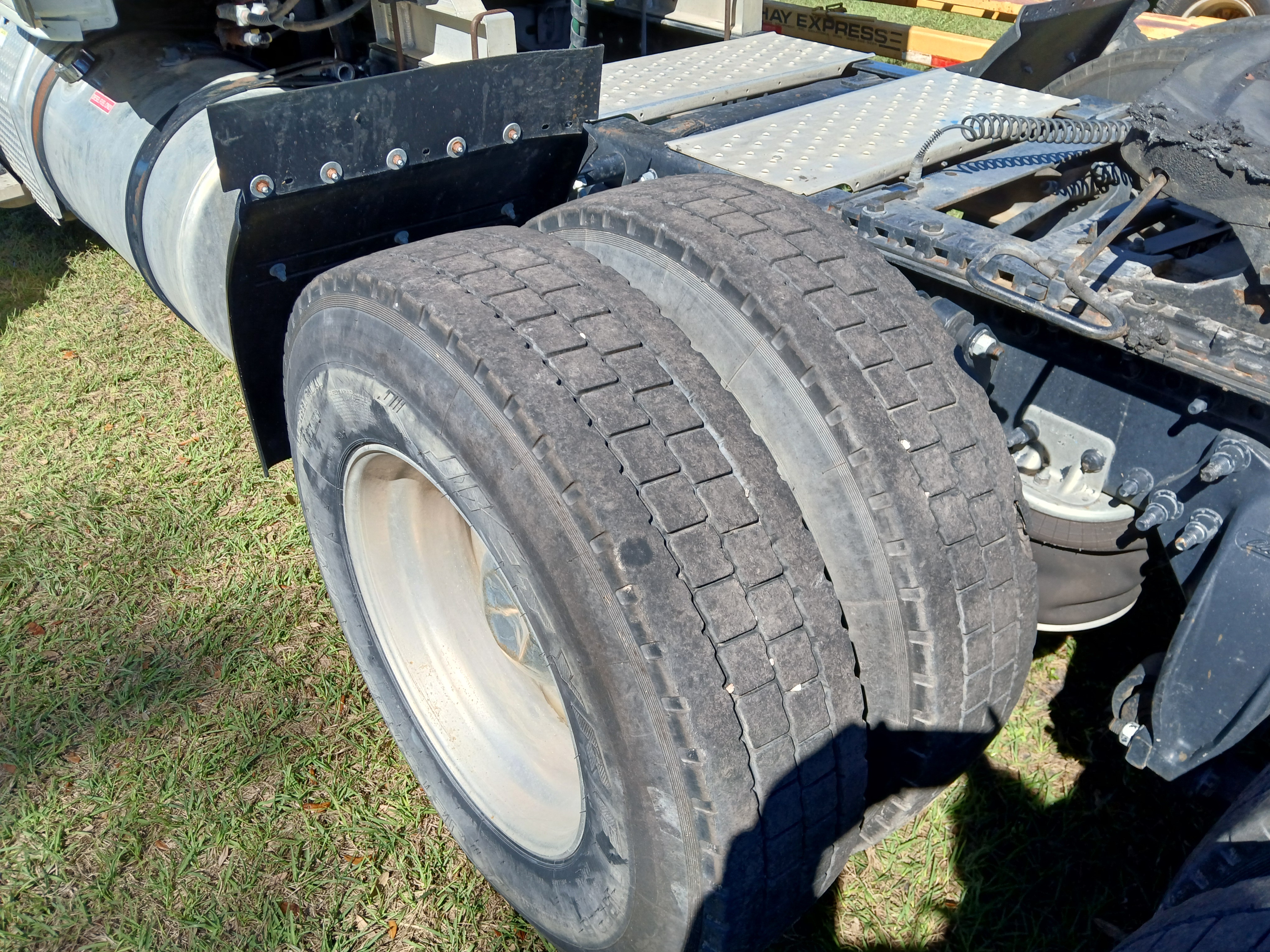 2014 FREIGHTLINER Cascadia - view 15 of 15