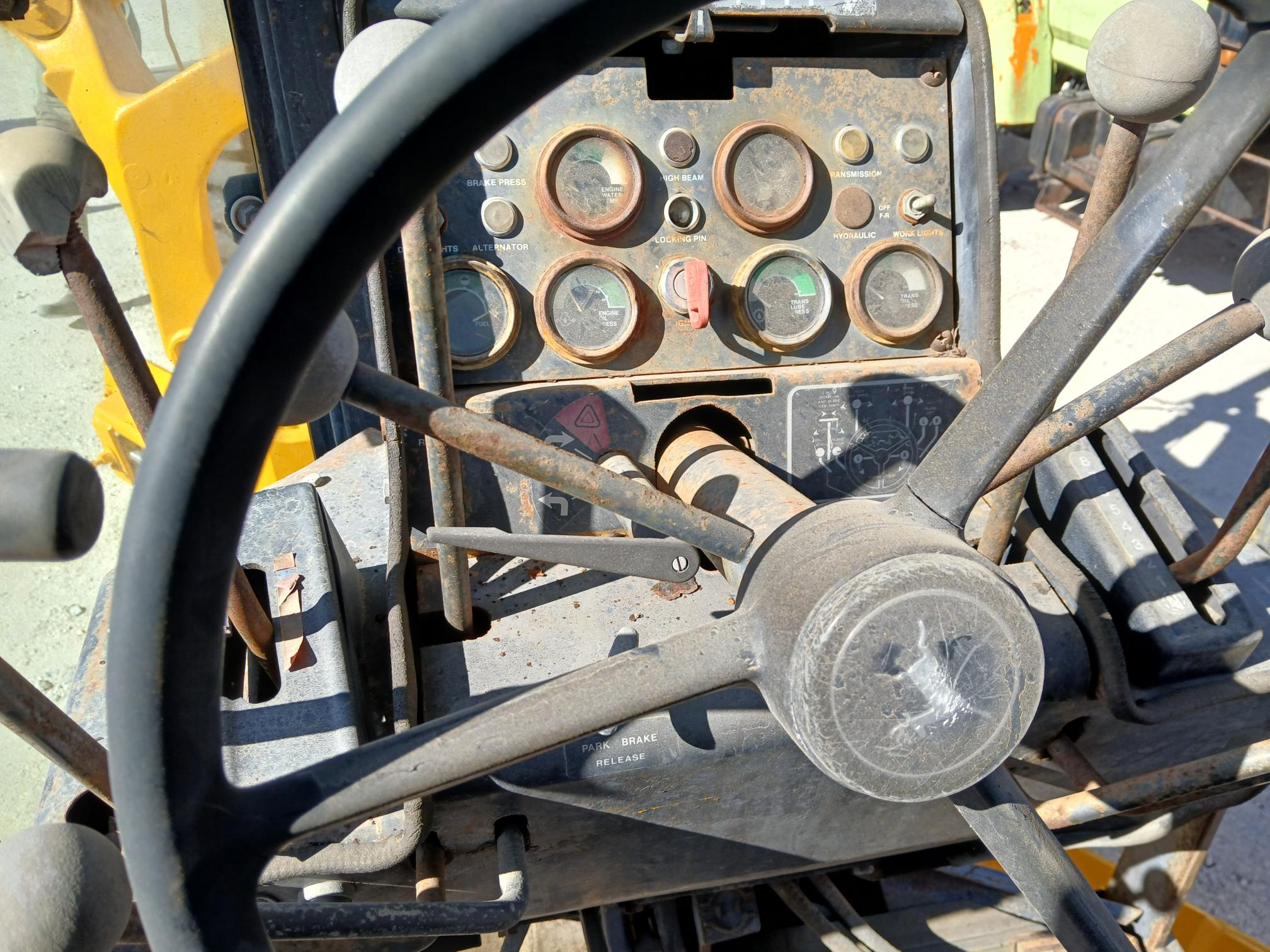 1983 JOHN DEERE 670A - Image 8