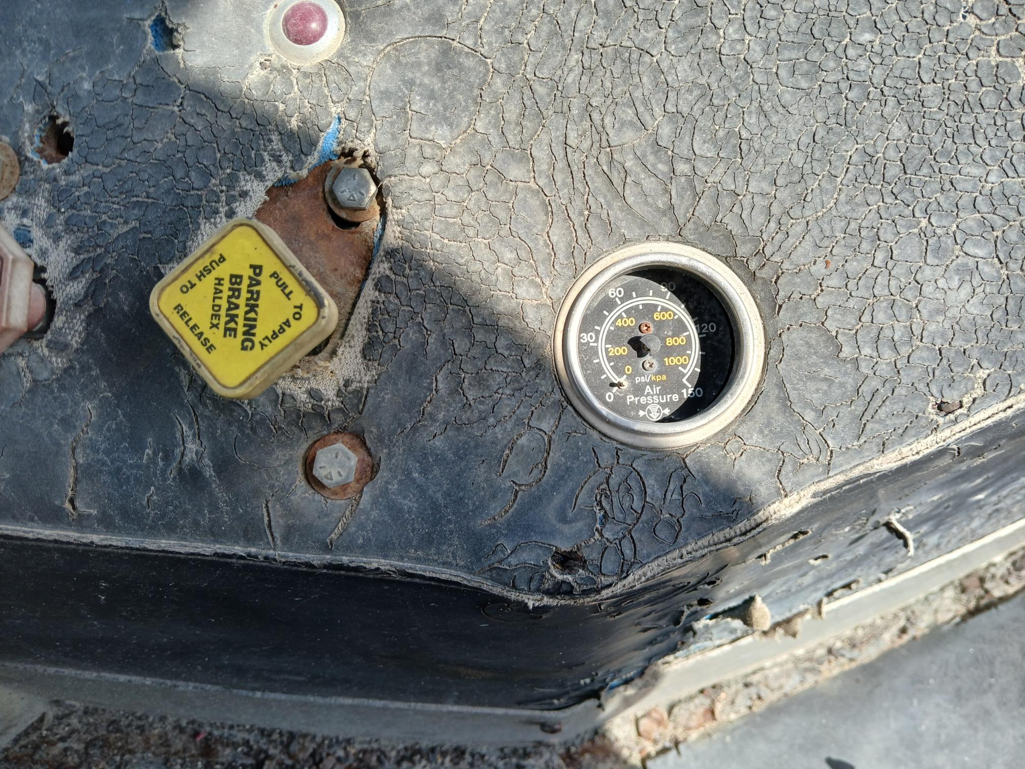 1996 CAPACITY BJ 5000 0FF HIGHWAY - view 5 of 10