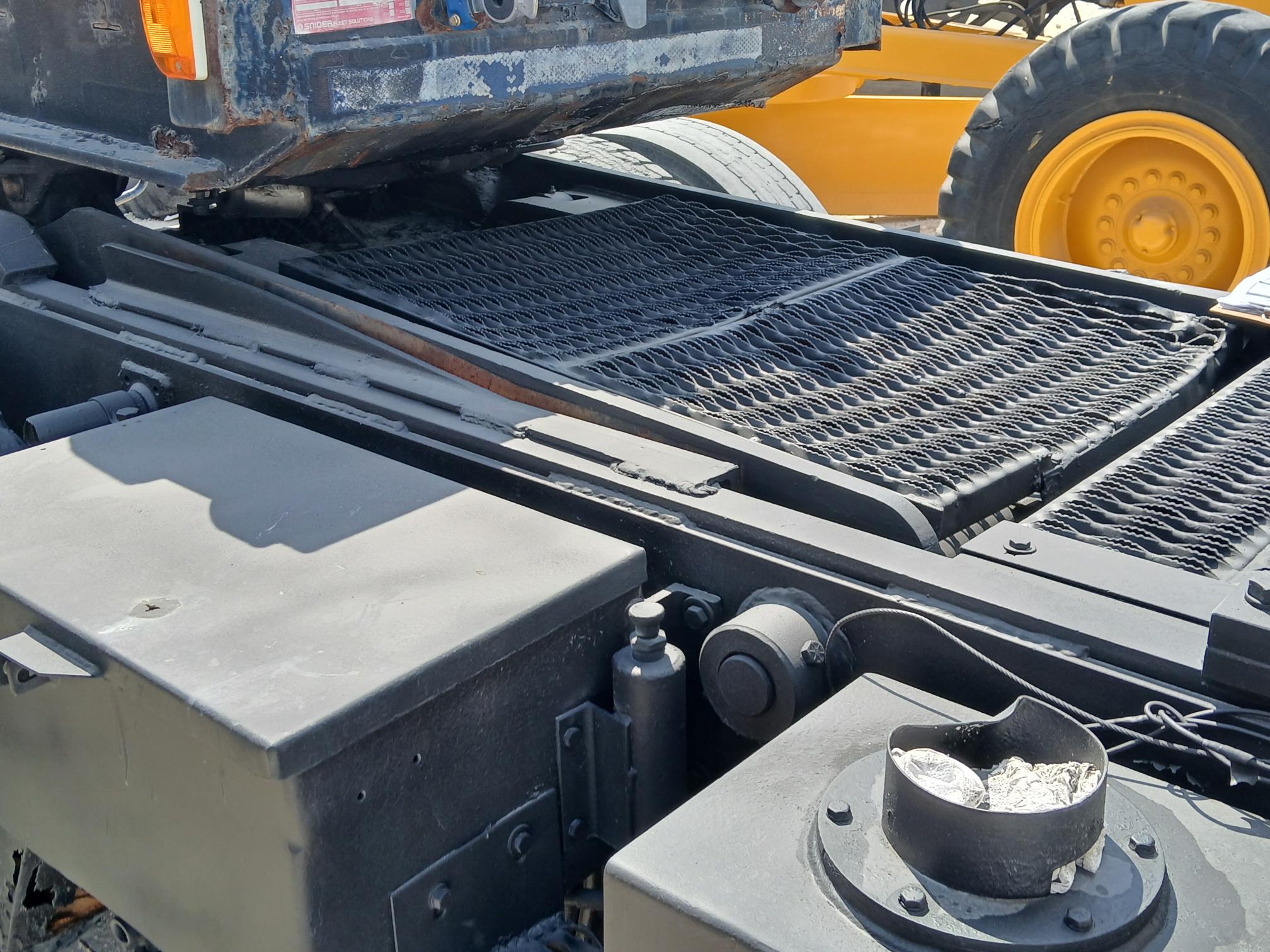 1996 CAPACITY BJ 5000 0FF HIGHWAY - view 9 of 10