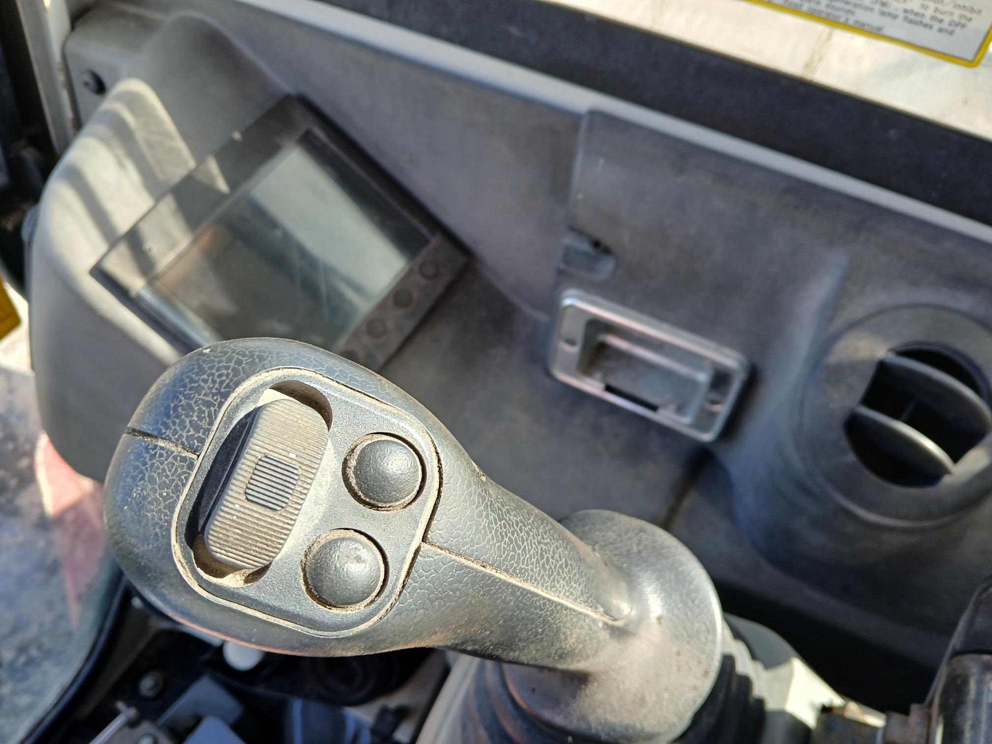 2019 TAKEUCHI TB280FR - view 8 of 14