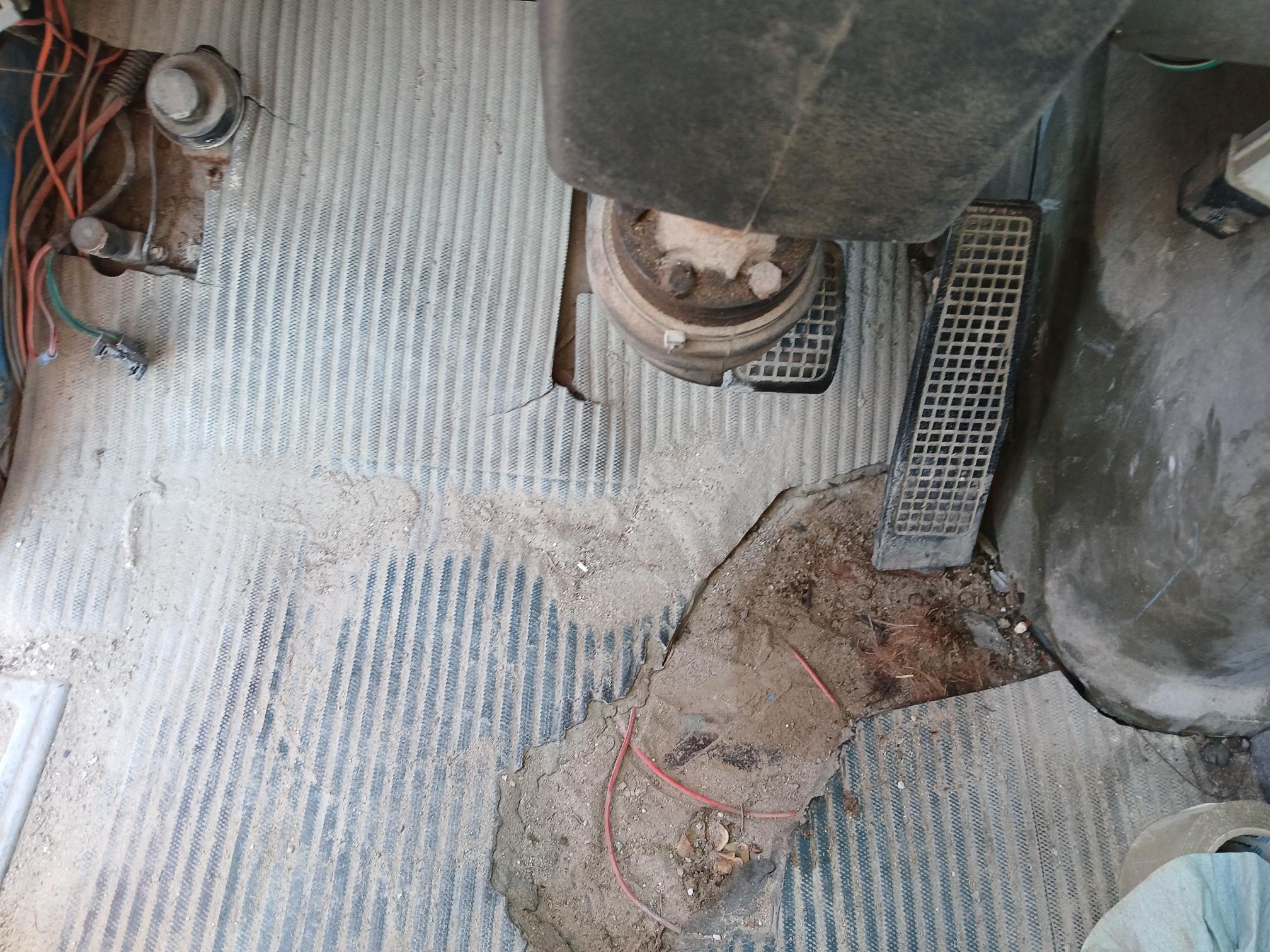 1991 FORD L8000 - Image 7