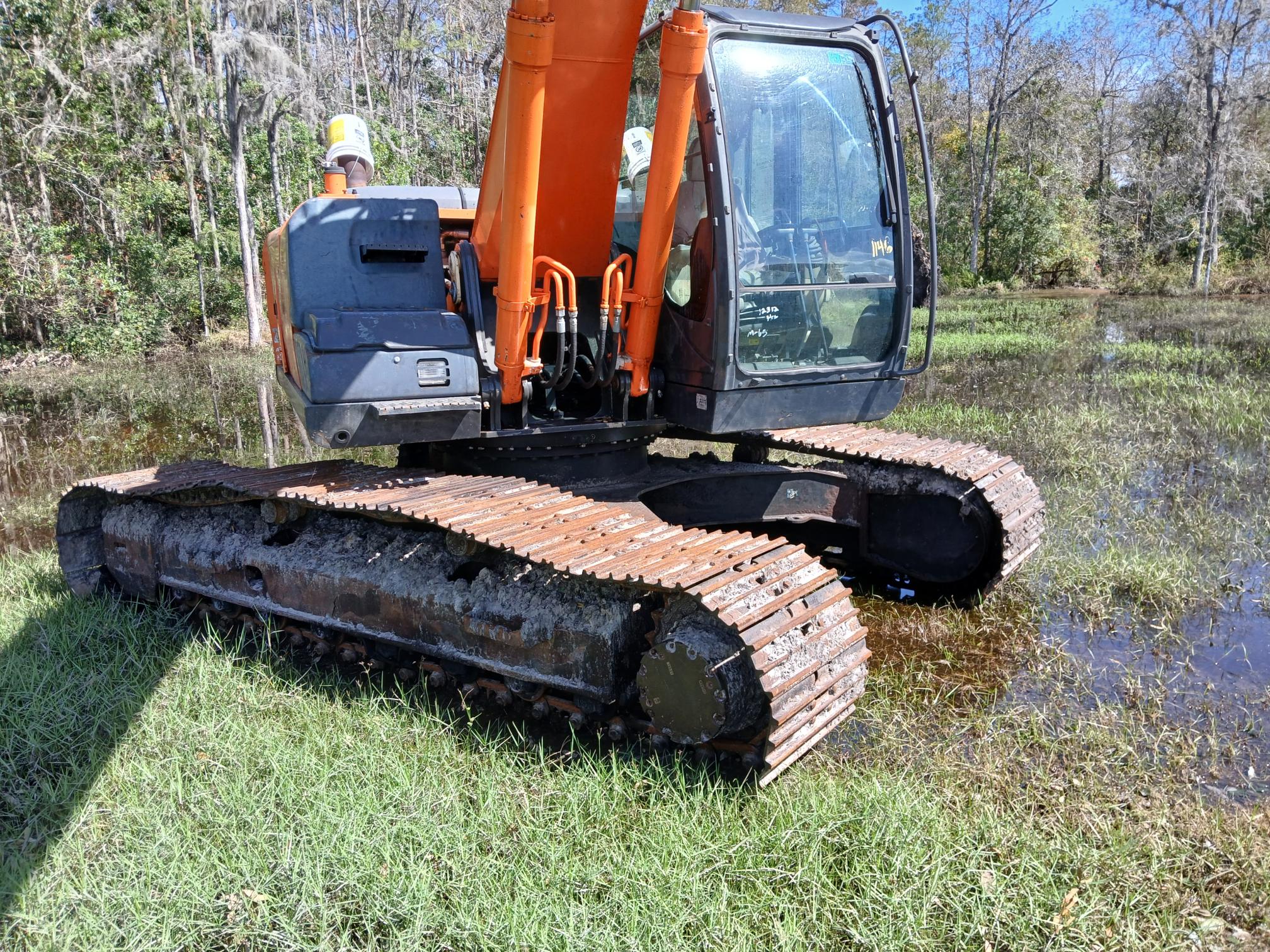 2014 HITACHI 210LC 5N - view 1 of 19