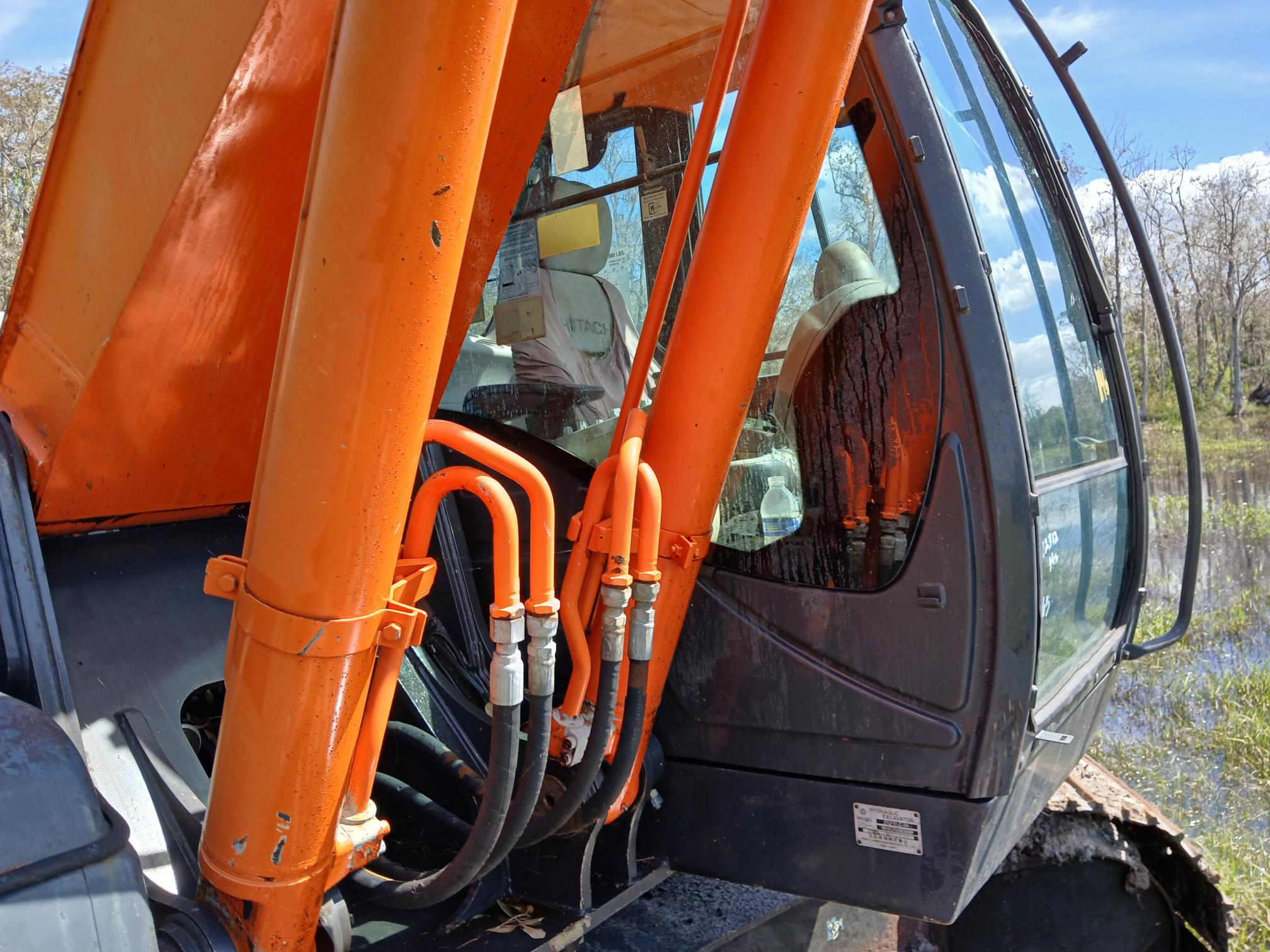 2014 HITACHI 210LC 5N - Image 13