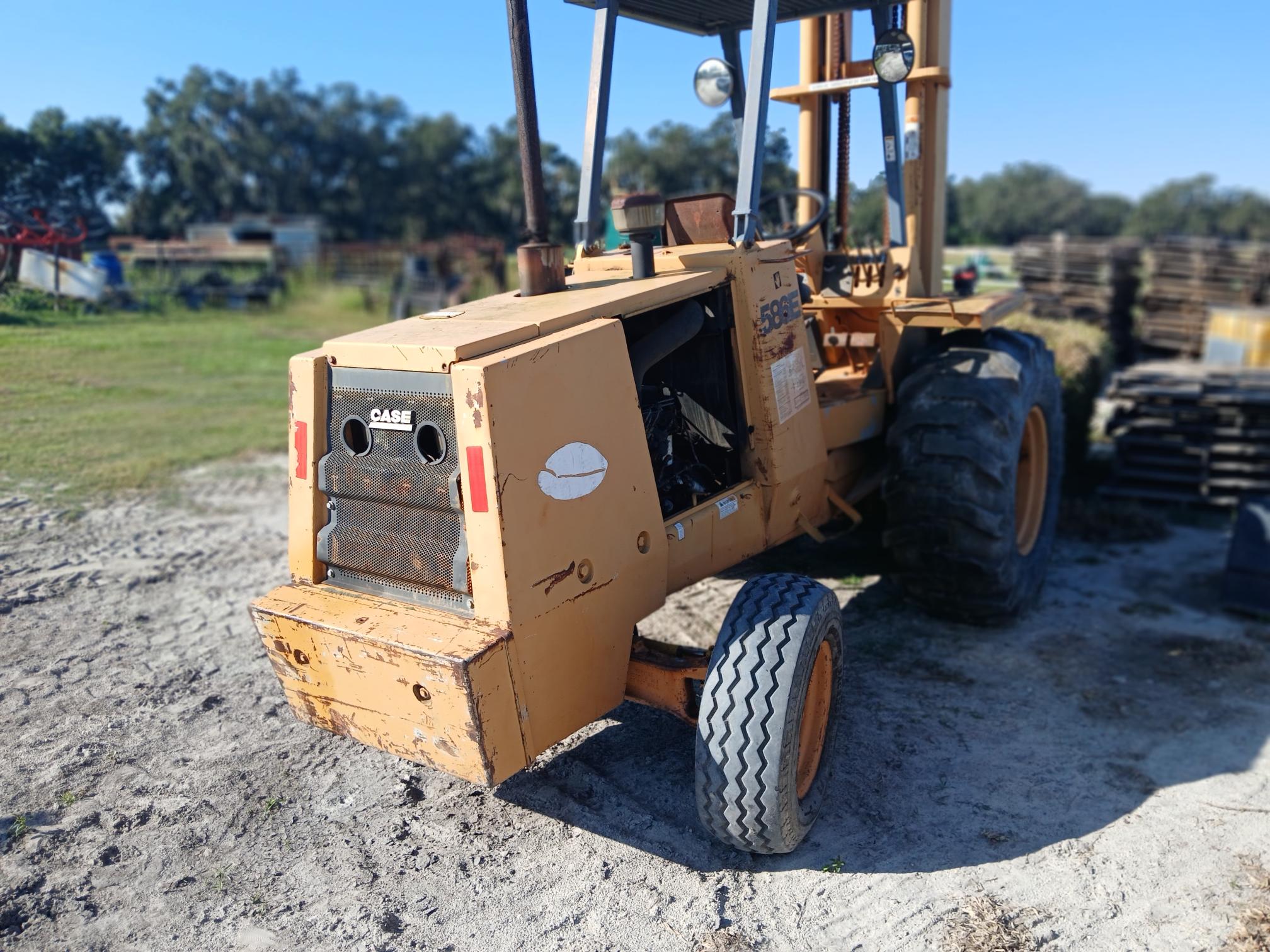 1992 CASE 586E - view 8 of 10