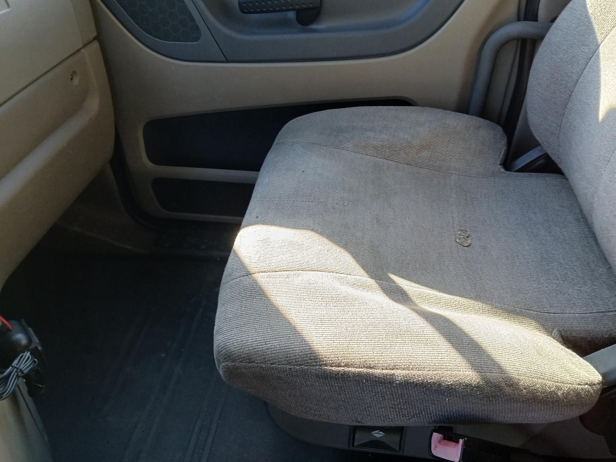 2012 FREIGHTLINER Columbia - Image 13