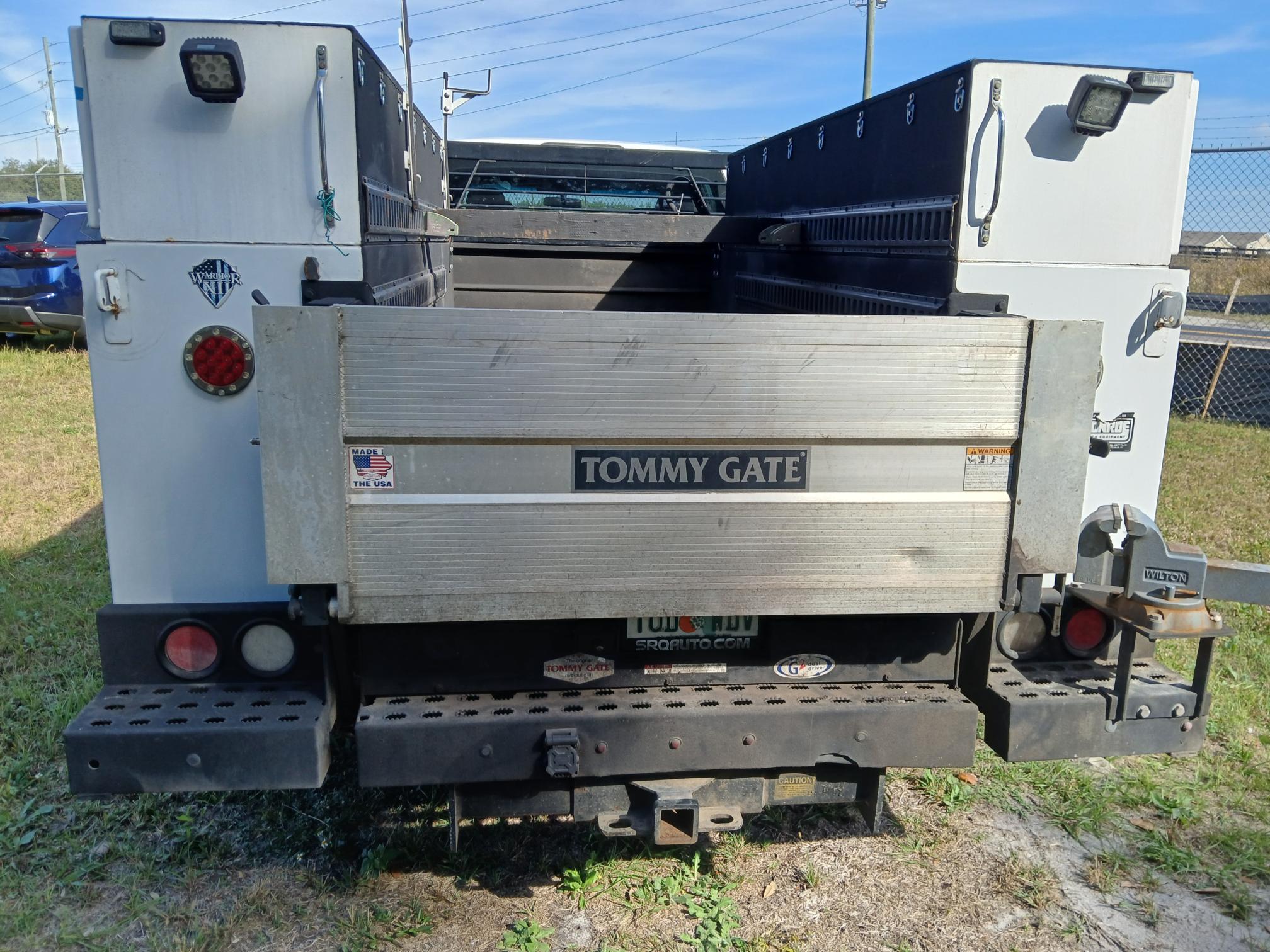 2019 FORD F450 - Image 4