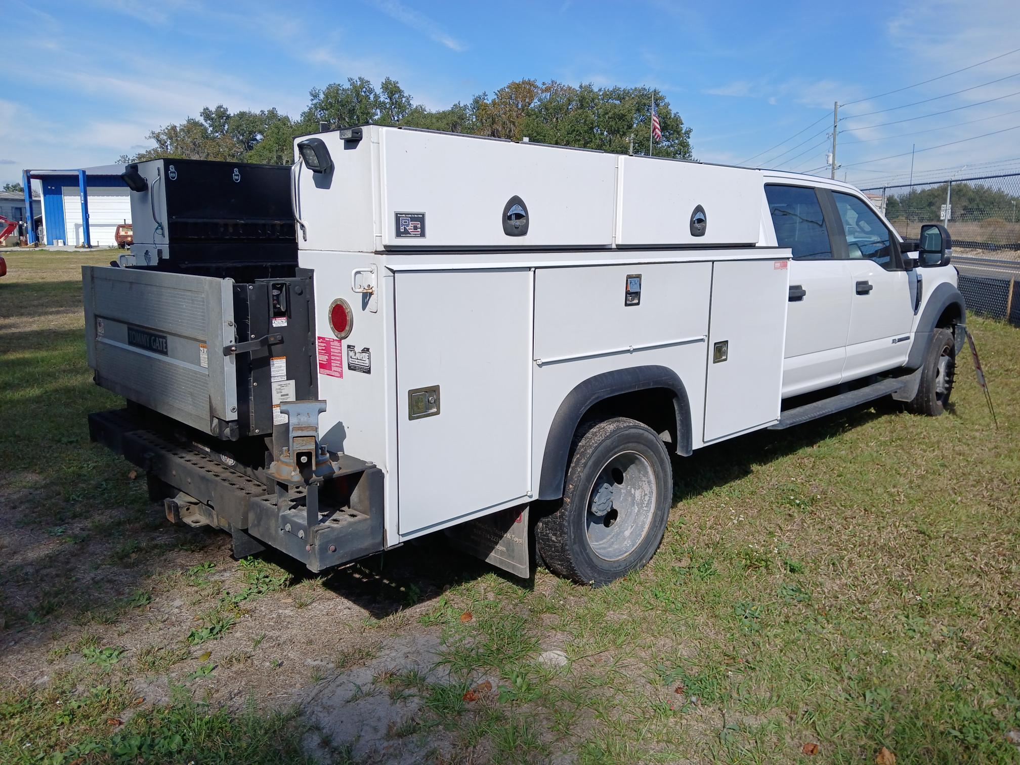 2019 FORD F450 - Image 6