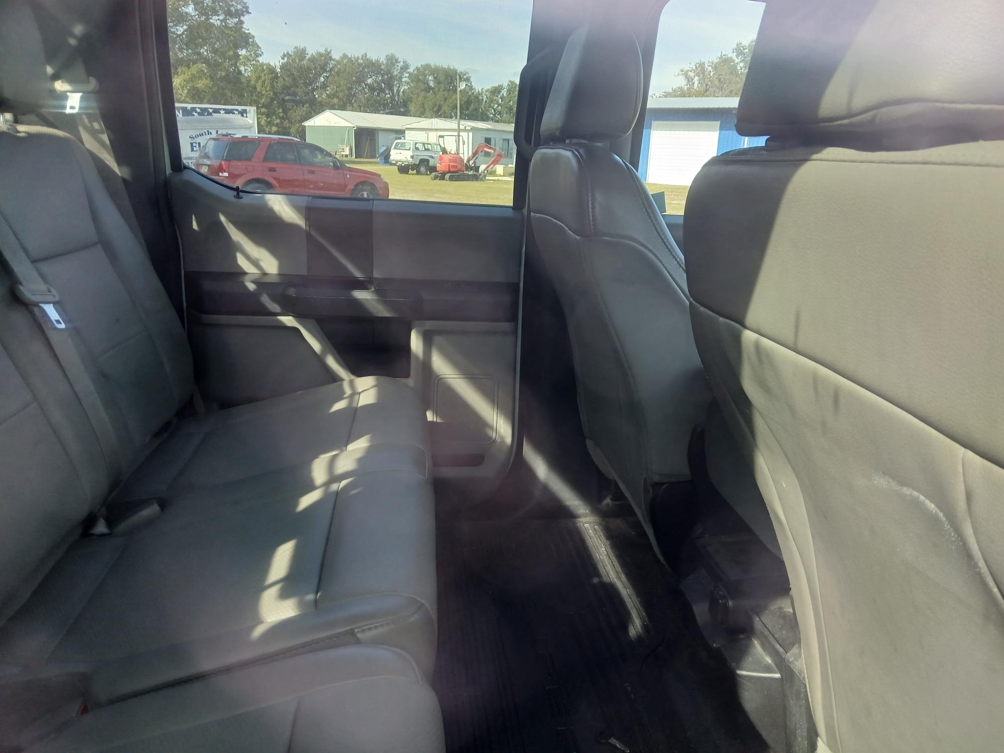 2019 FORD F450 - Image 11
