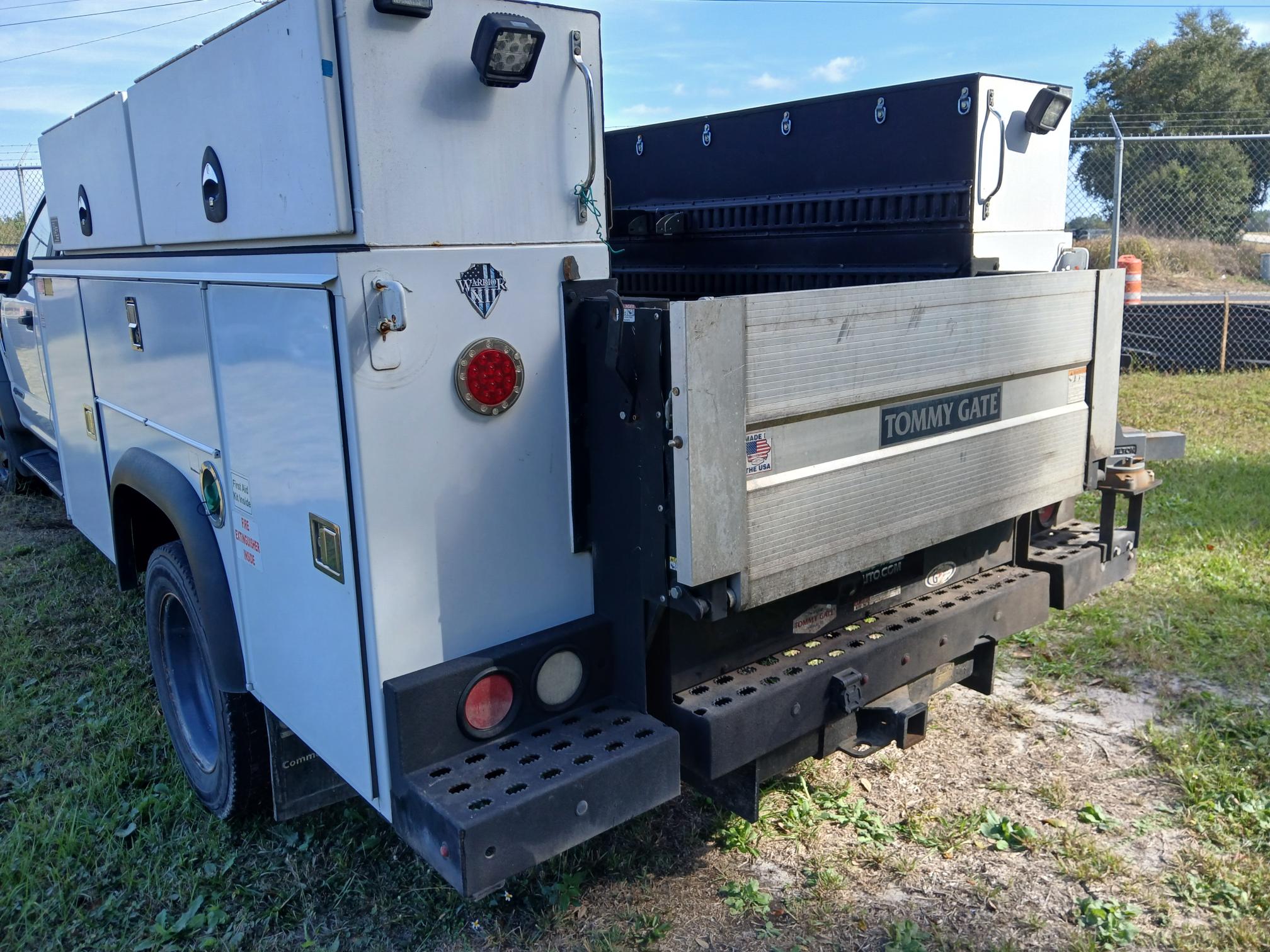 2019 FORD F450 - Image 3