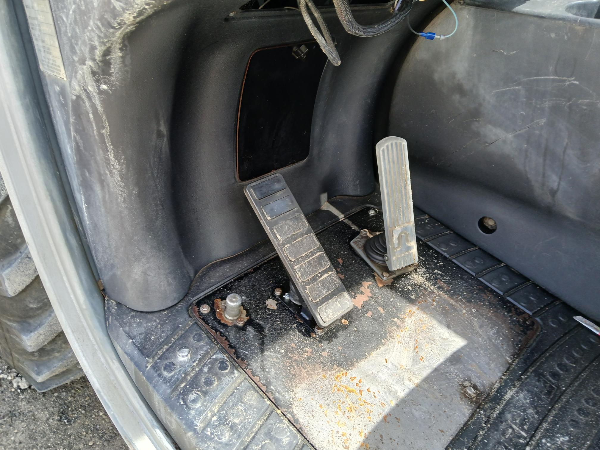 2014 TEREX TH844C - view 9 of 12