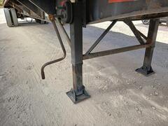 1998 UTILITY Flatbed - Image 12