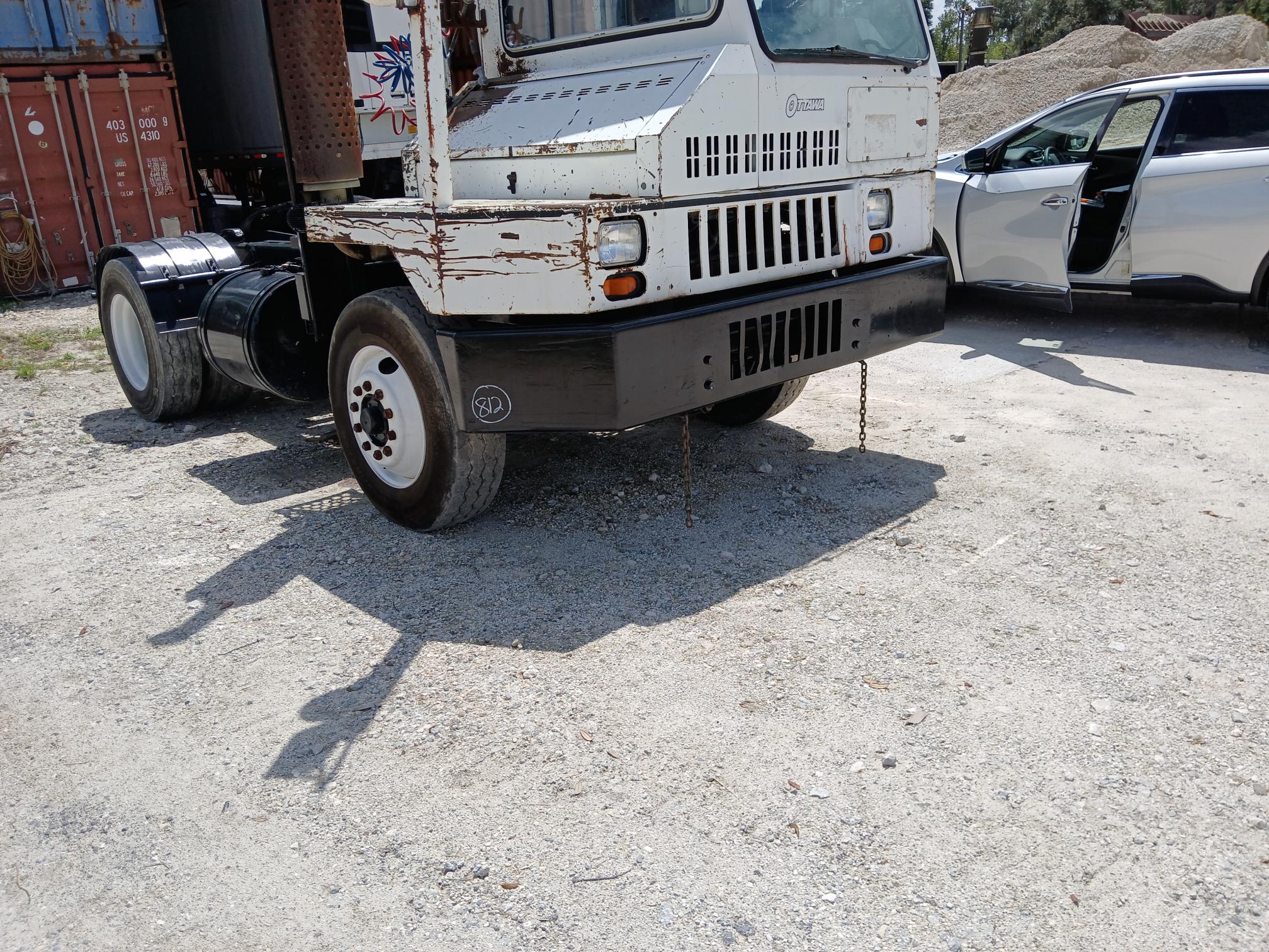 2002 OTTAWA YT30 - Image 4