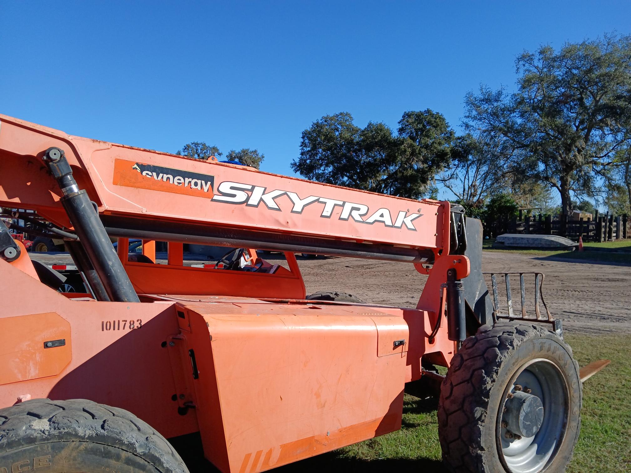 2016 SKY TRAK 6036 - Image 2