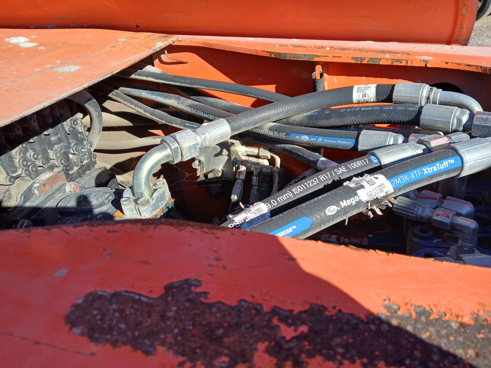 2016 SKY TRAK 6036 - Image 3