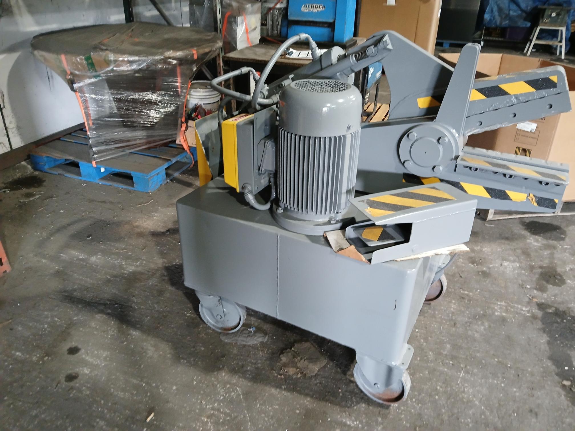 2015  330SHEAR - Image 2