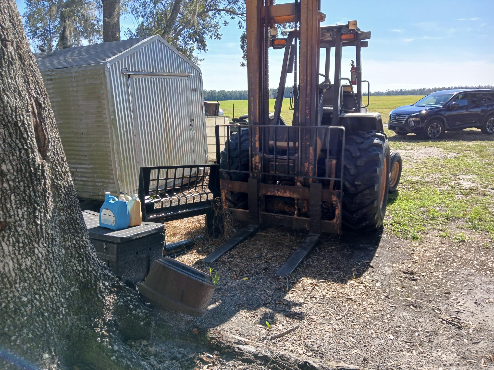 2005 CASE 586H - view 3 of 13