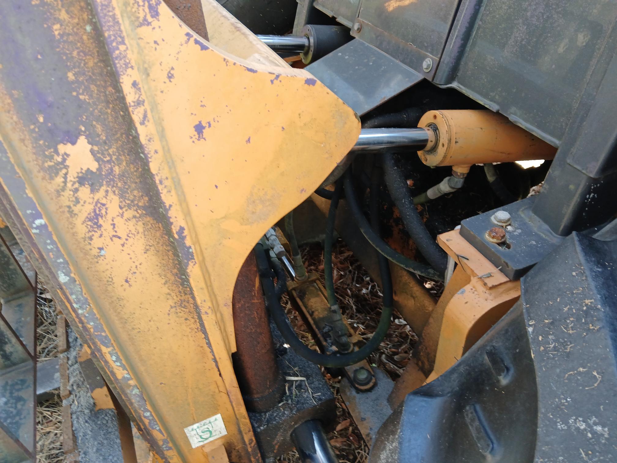 2005 CASE 586H - Image 9