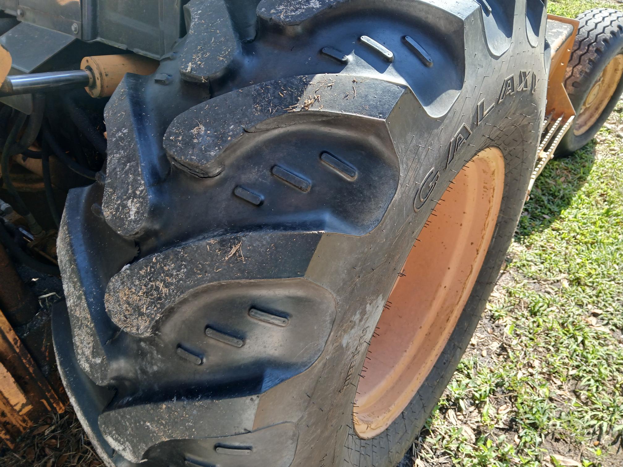 2005 CASE 586H - view 5 of 13