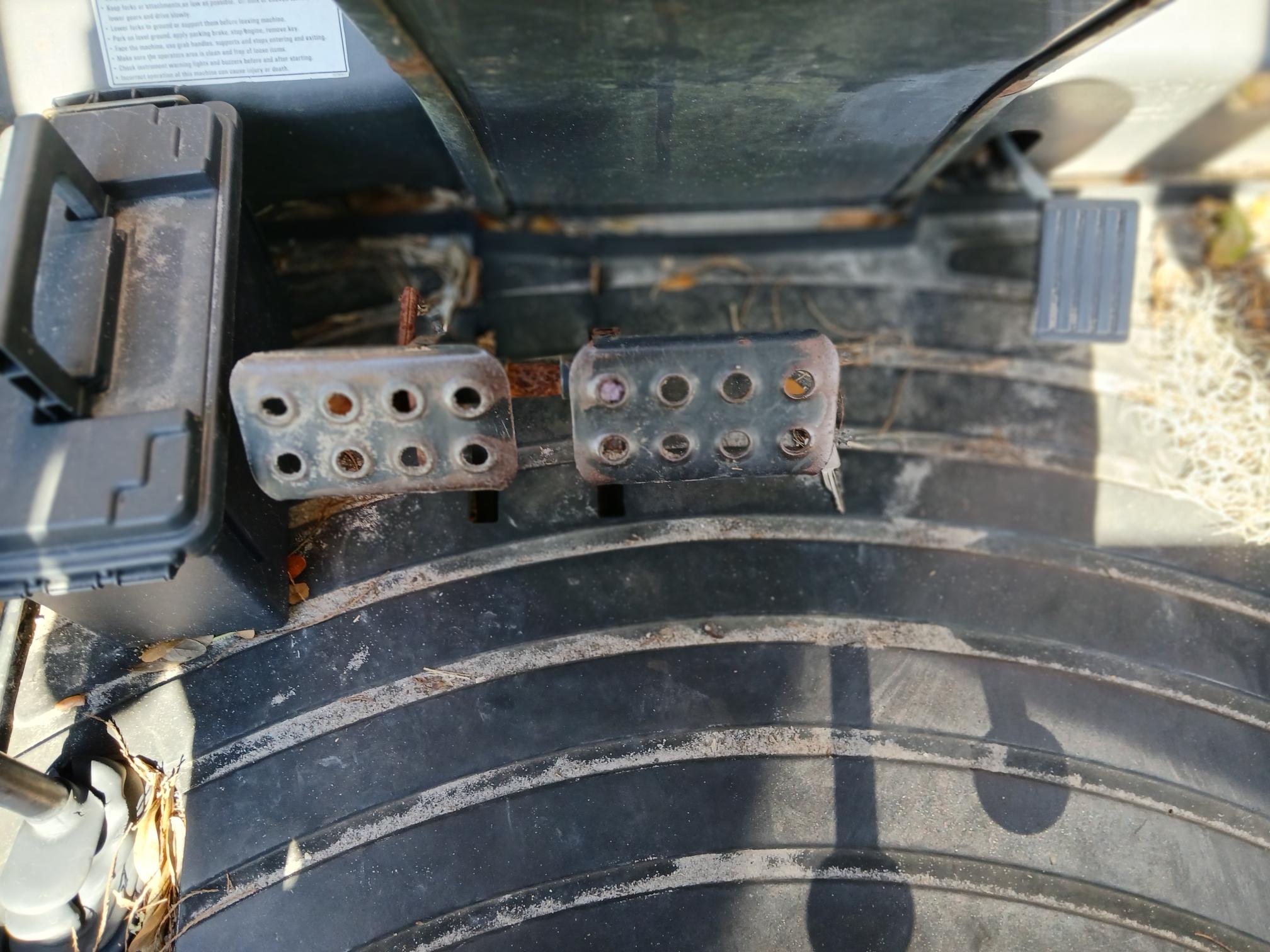 2005 CASE 586H - view 12 of 13