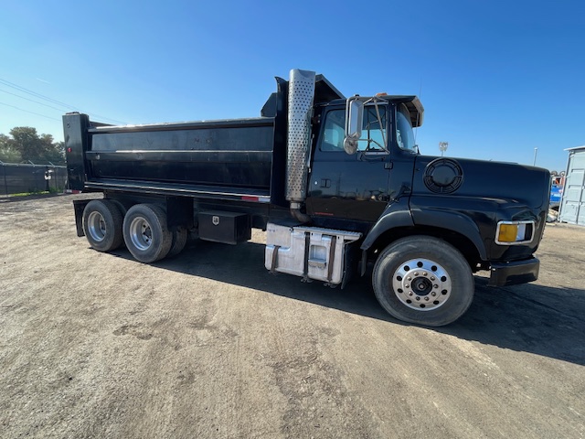1995 FORD L-9000 AeroMax 