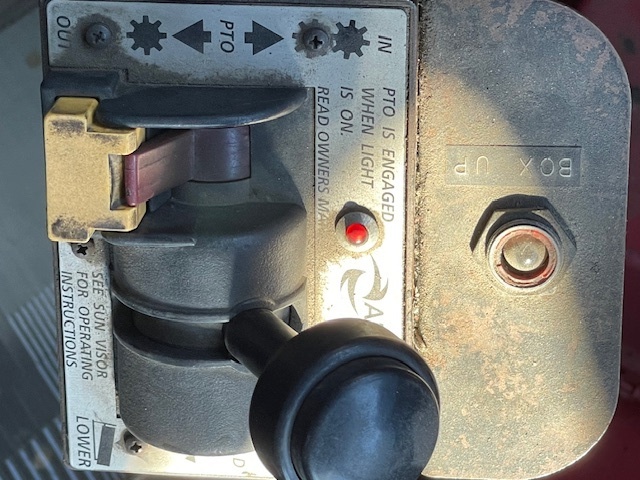 1995 FORD L-9000 AeroMax - view 11 of 13