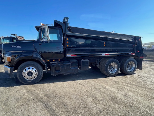 1995 FORD  L-9000 AeroMax - view 2 of 18