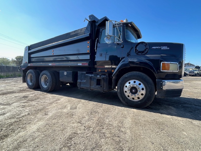1995 FORD  L-9000 AeroMax