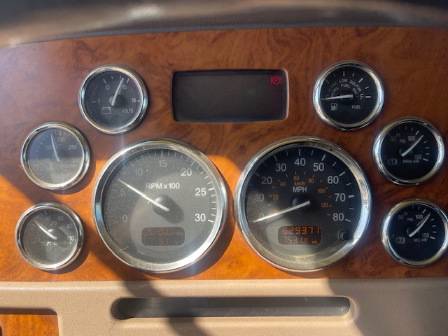 2009 PETERBILT 388 - Image 6