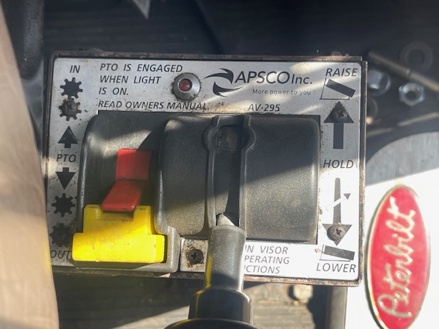 2009 PETERBILT 388 - view 8 of 13