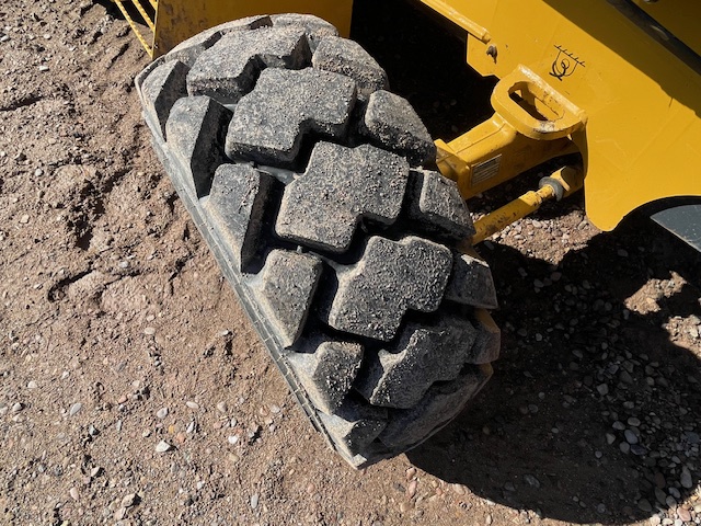 2019 DEERE 210L EP - view 9 of 19