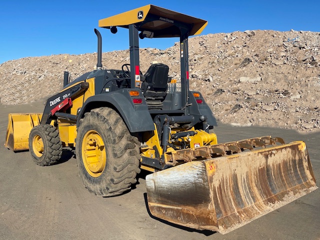 2019 DEERE 210L EP - view 2 of 19