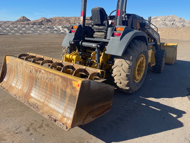 2019 DEERE 210L EP - Image 7