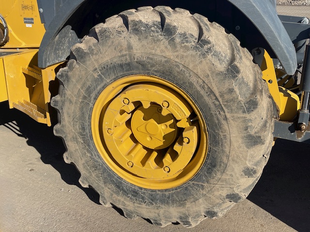 2019 DEERE 210L EP - Image 10