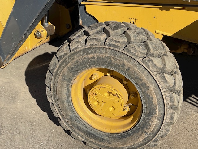 2019 DEERE 210L EP - Image 11