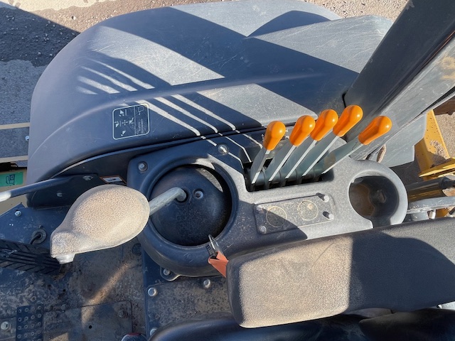 2019 DEERE 210L EP - view 17 of 19