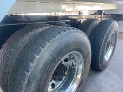 2010 FREIGHTLINER M2 106 - Image 12