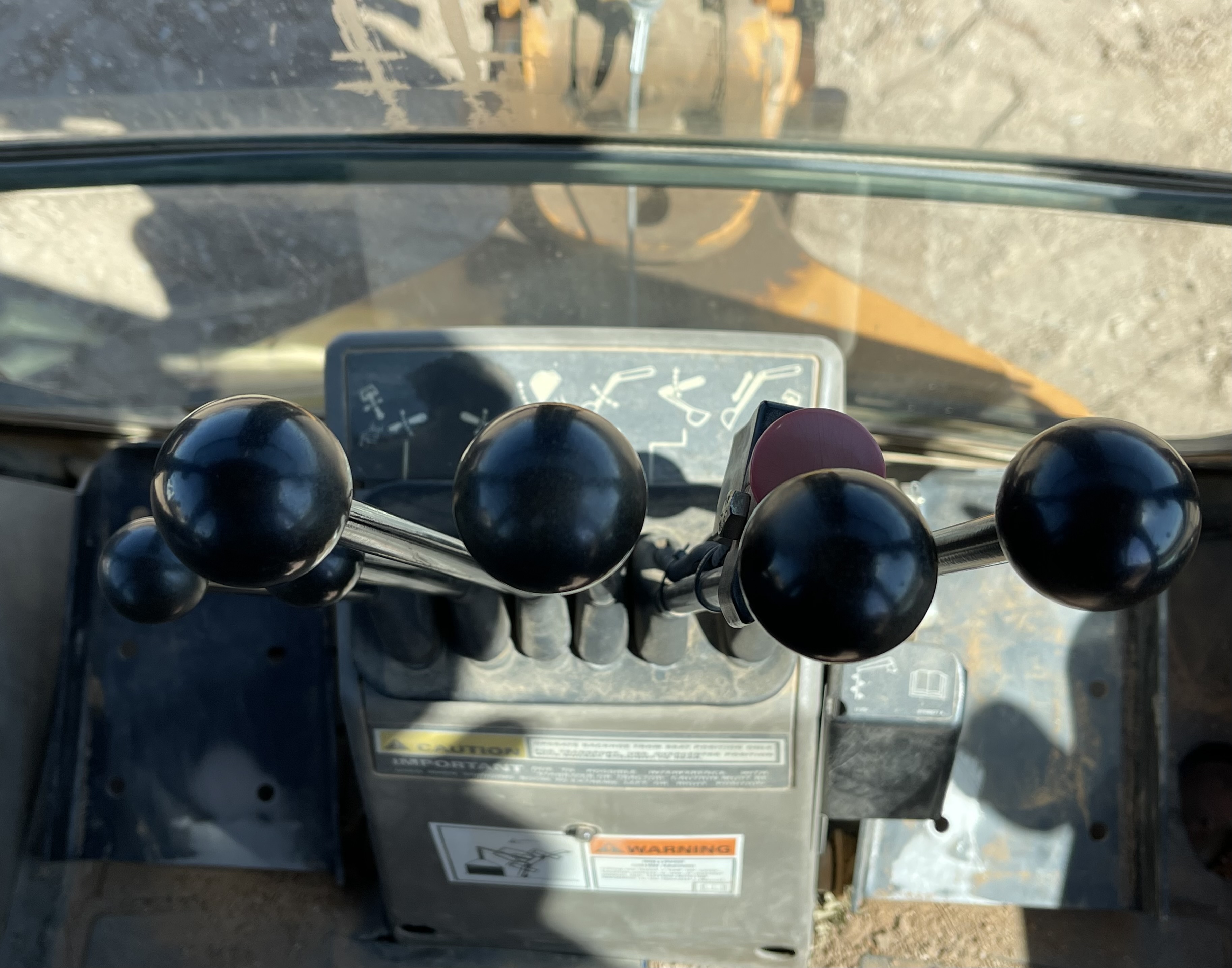 2014 CASE 580SN  4WD - view 11 of 18