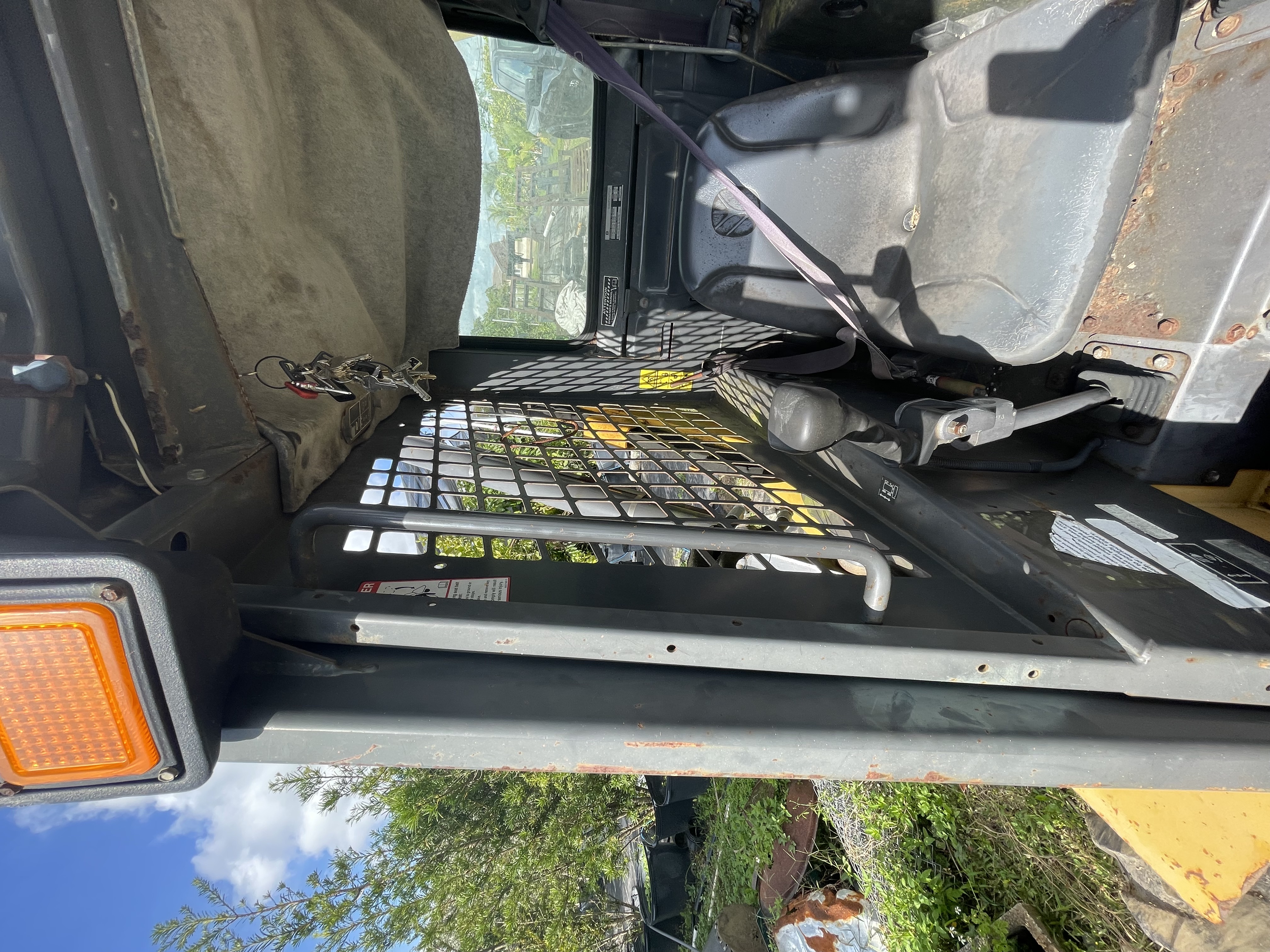 2004 NEW HOLLAND LS 180 - Image 13